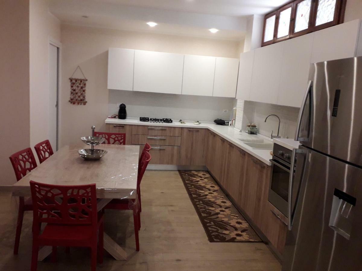 La Tana Di Furby Apartamento Bríndisi Exterior foto