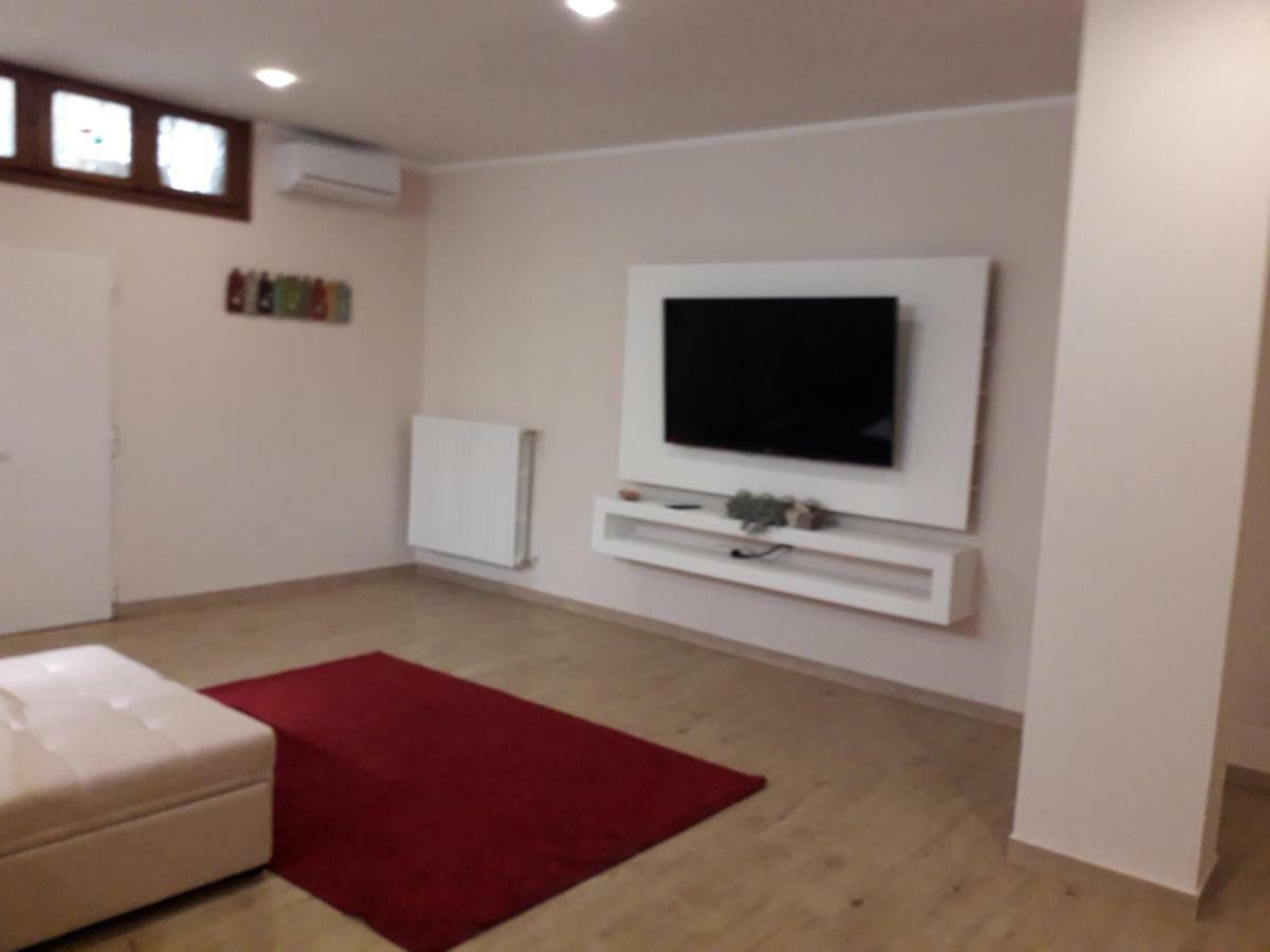 La Tana Di Furby Apartamento Bríndisi Exterior foto